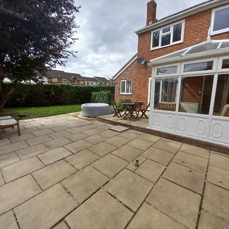 Leominster 3 Bedroom House Parking Garden Private エクステリア 写真