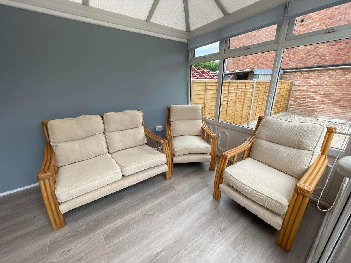 Leominster 3 Bedroom House Parking Garden Private エクステリア 写真