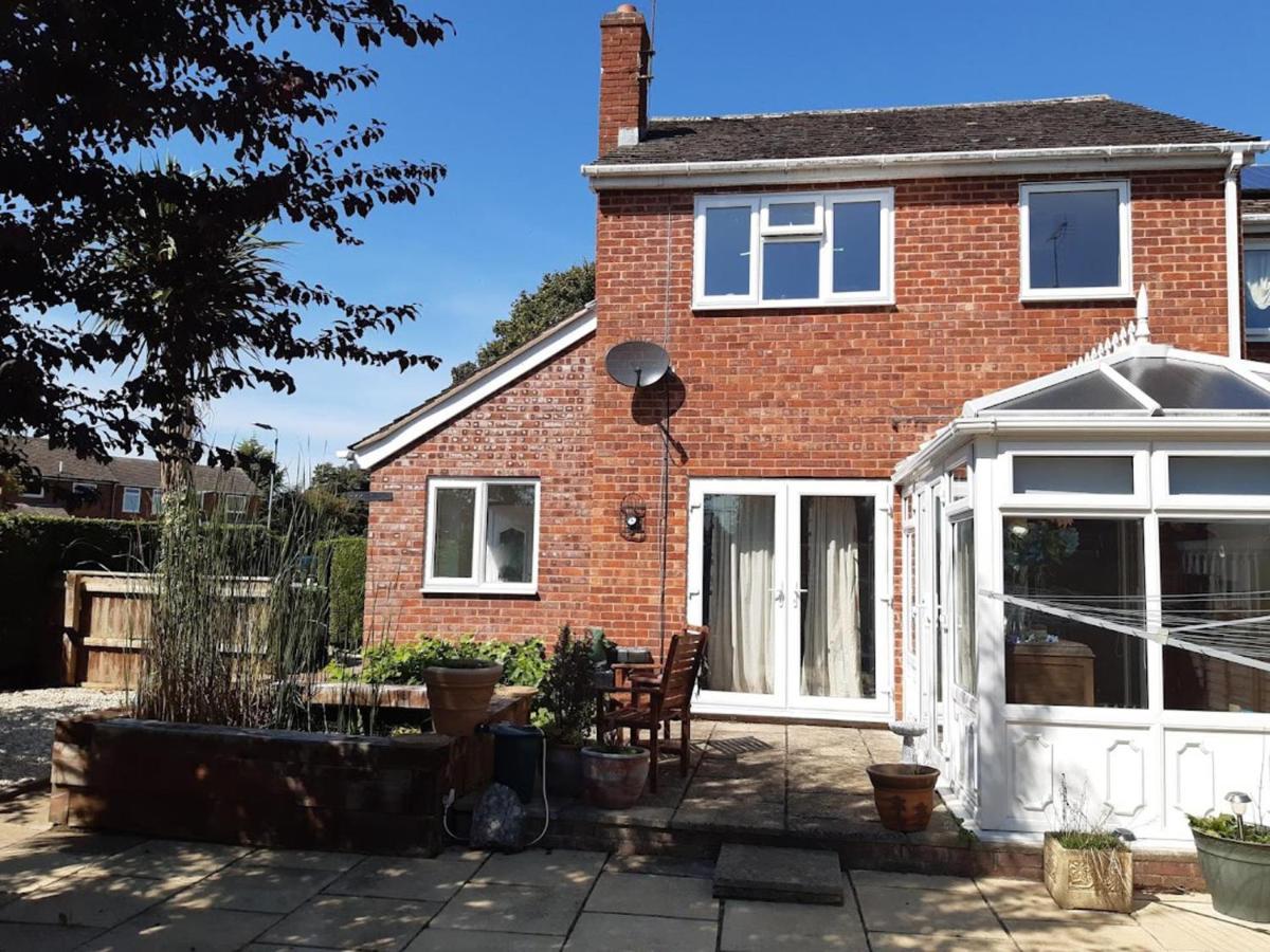 Leominster 3 Bedroom House Parking Garden Private エクステリア 写真