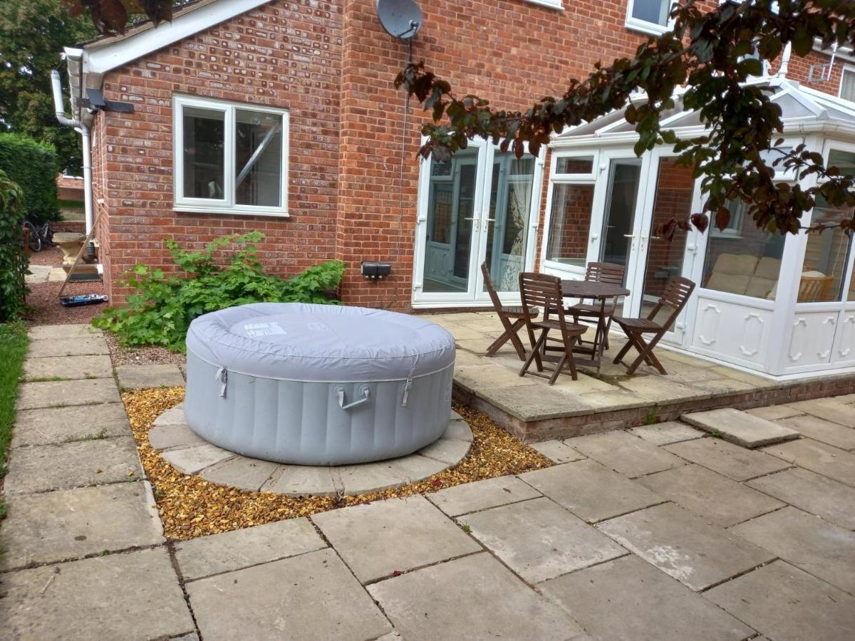 Leominster 3 Bedroom House Parking Garden Private エクステリア 写真