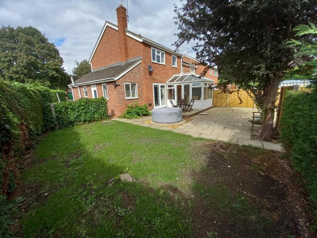 Leominster 3 Bedroom House Parking Garden Private エクステリア 写真