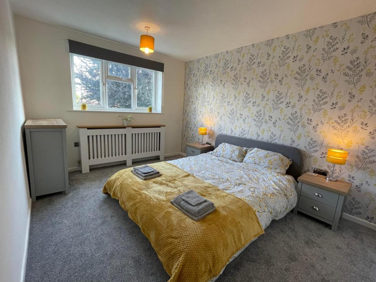 Leominster 3 Bedroom House Parking Garden Private エクステリア 写真