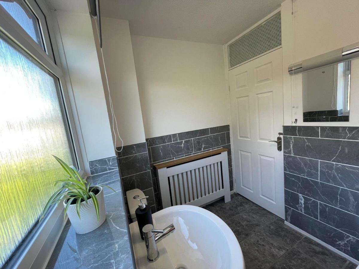 Leominster 3 Bedroom House Parking Garden Private エクステリア 写真